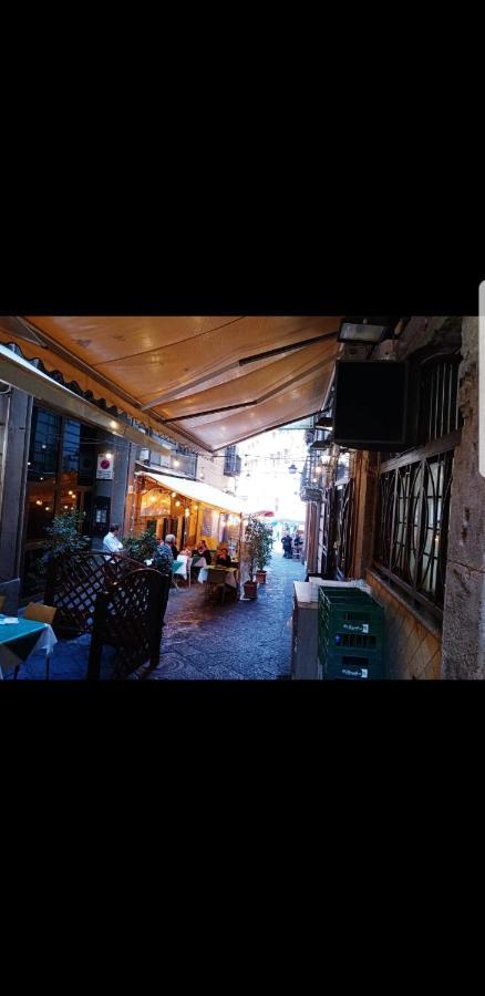 Bed and Breakfast Casa Carolina A Toledo Neapel Exterior foto